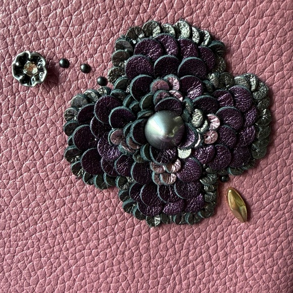 🌸❤️🌸 COACH PINK WRISTLET WITH FLORAL EMBELLISHMENT 🌸❤️🌸 - Picture 6 of 16